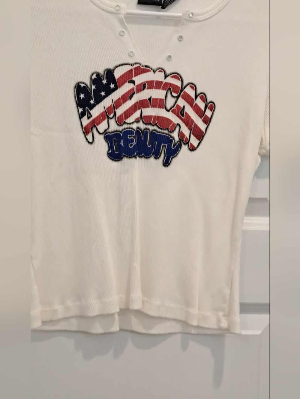 Xhilaration White Ribbed Tee with American Flag Graphic